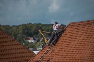 Nieszczelny budynek – testy szczelności powietrznej budynku. Badanie szczelności