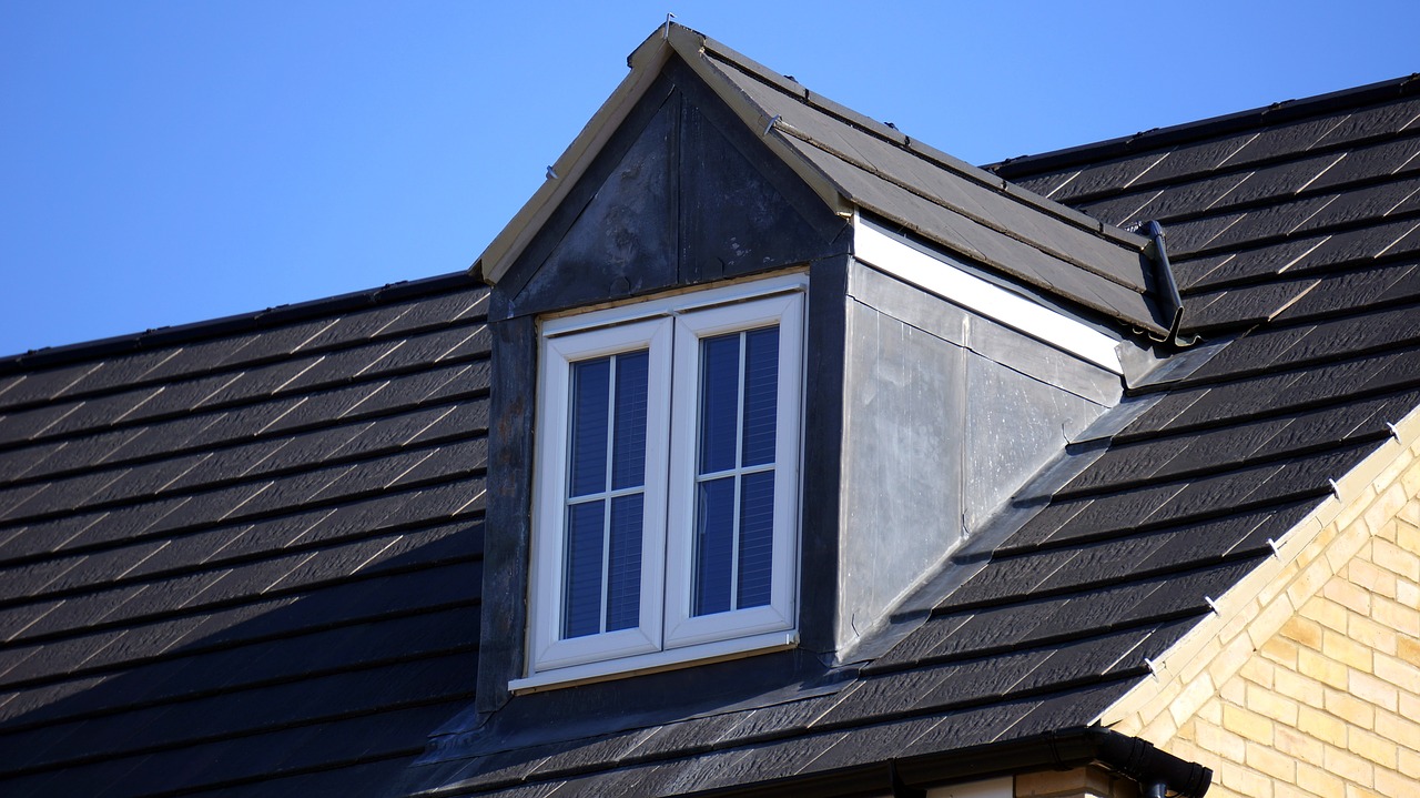 Okna dachowe – czy warto?